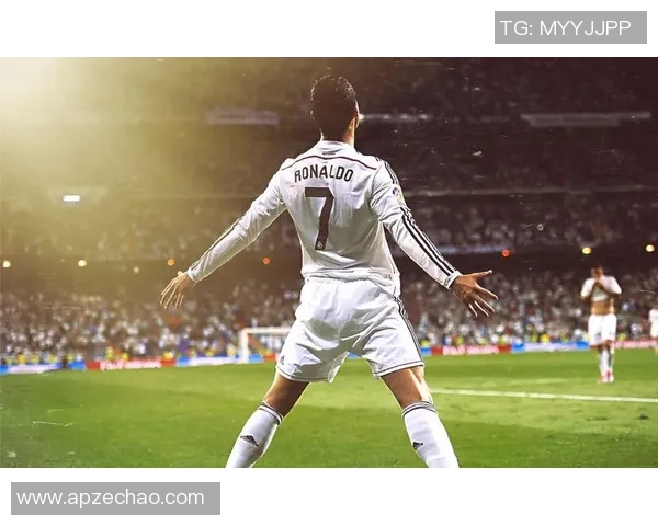 足球明星精彩合影壁纸展示 共赏绿茵场上的传奇时刻