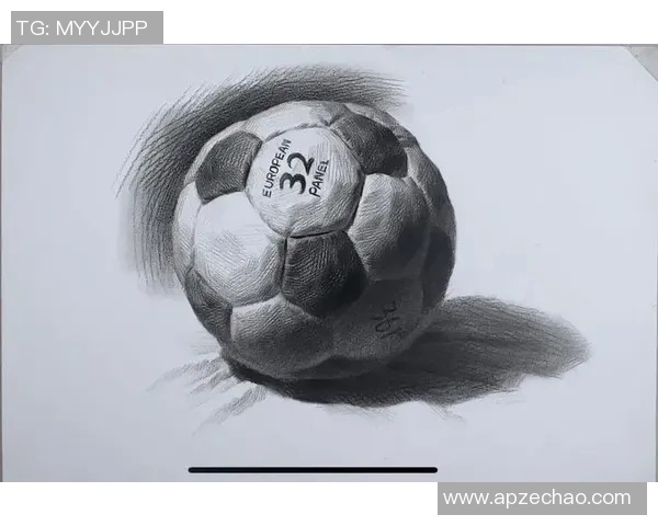 通过足球素描猜球星挑战，展现你对足坛传奇的敏锐观察力与艺术眼光